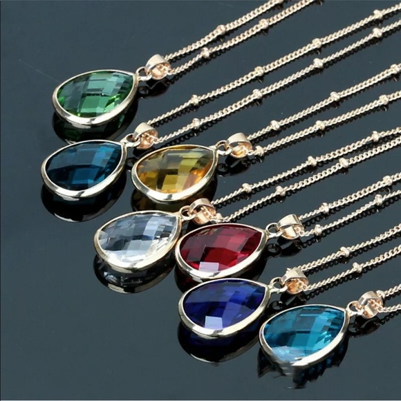 18k Gold Filled Rose Crystal Pendant Necklace - Picture 3 of 5